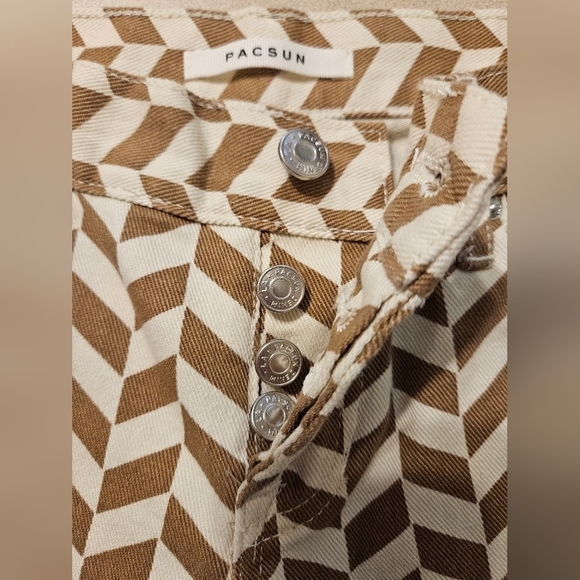 COPY - NWOT PacSun Women Low Rise Straight Leg Chevron Print Retro Jeans Brown … - Picture 6 of 8